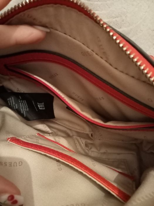 Чанта Nike оригинален,guess