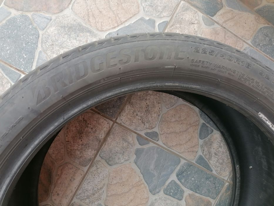 Bridgestone 225/40/18