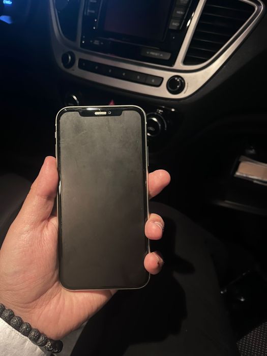 iPhone 11 утопленный.
После воды