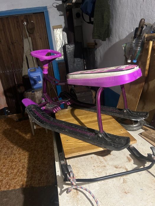 Продам снегокат.