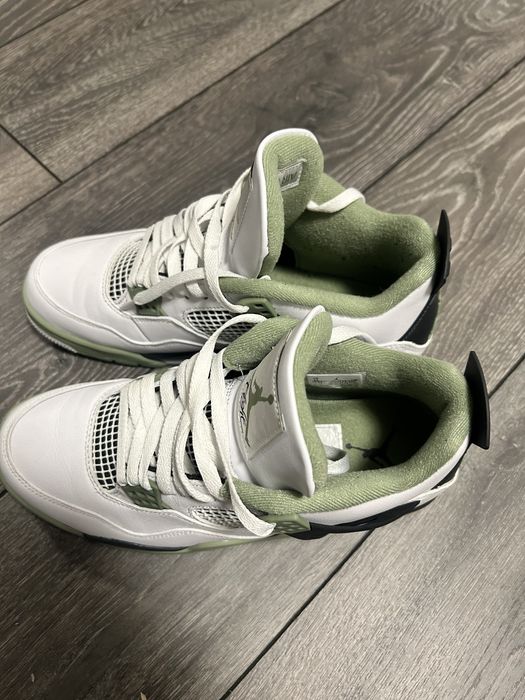 Jordan 4 Seafoam