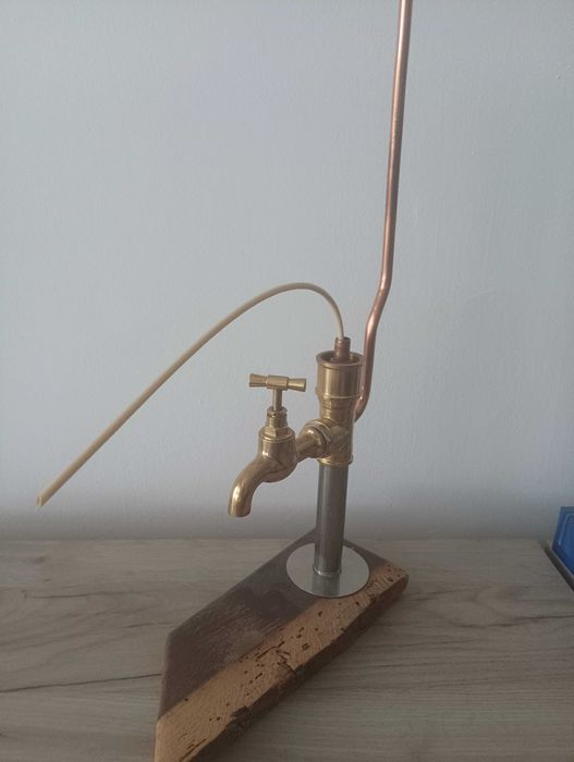 Диспенсър за алкохол