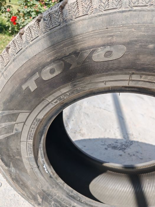 Продам зимние шины TOYO