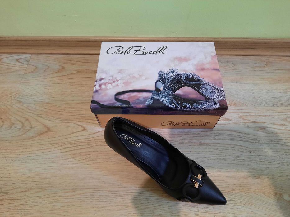 Официална обувка на ток