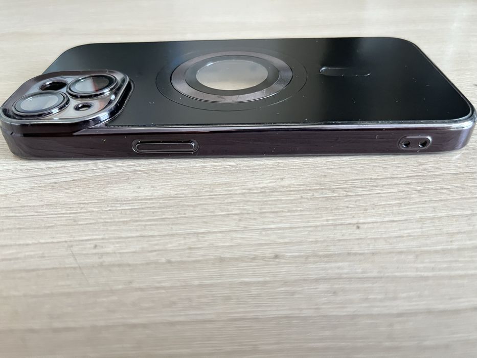 Чехол на iPhone 13/14