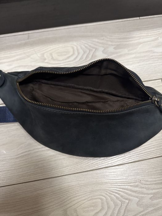 Сумка поясная через плечо