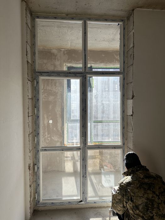 Продам балконную дверь