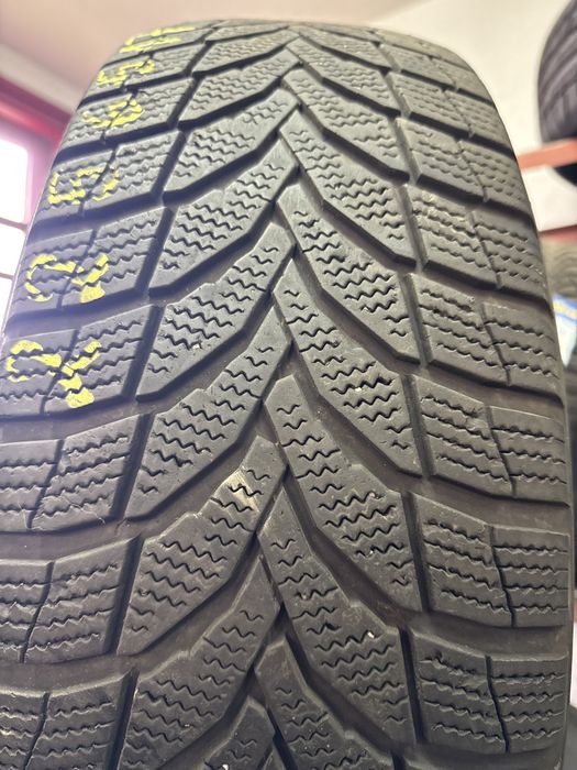 Гуми зимни 225.65.17 4 бр Нексен !