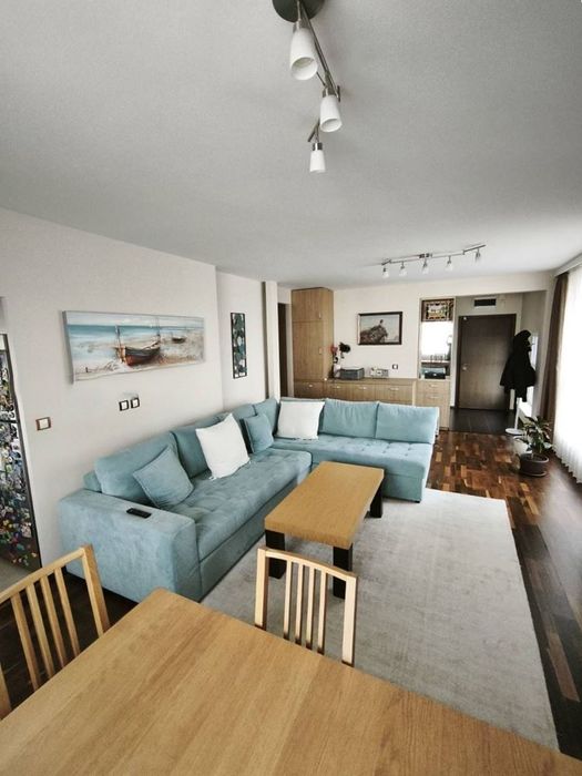 Тристаен апартамент в ж.к. Младост 2! До метростанция!