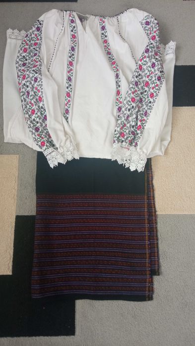 Costum tradițional rochie,fota brau
