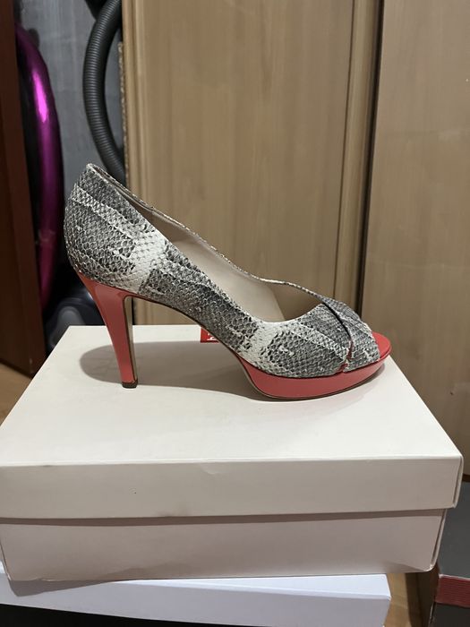 Туфли разные новые