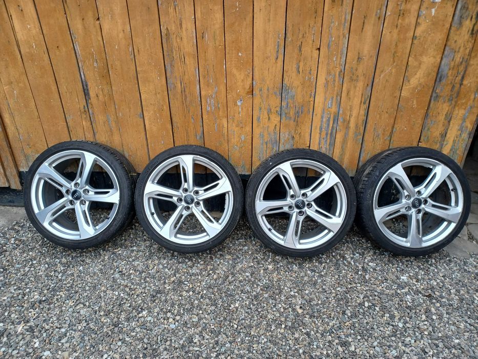 Audi TT TT RS 8S0  8S0601025N 19 5x112 52ET Roti de vară