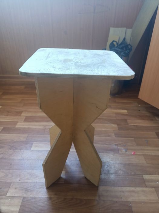 Табуретка стул  1200 т