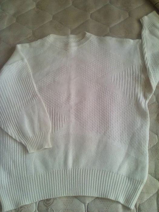 Жилетка и дамски пуловери