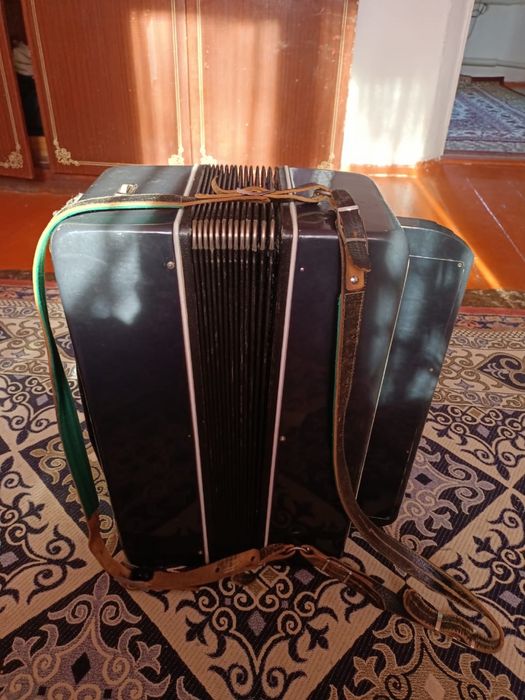 Срочно продается Баян Рубин 7