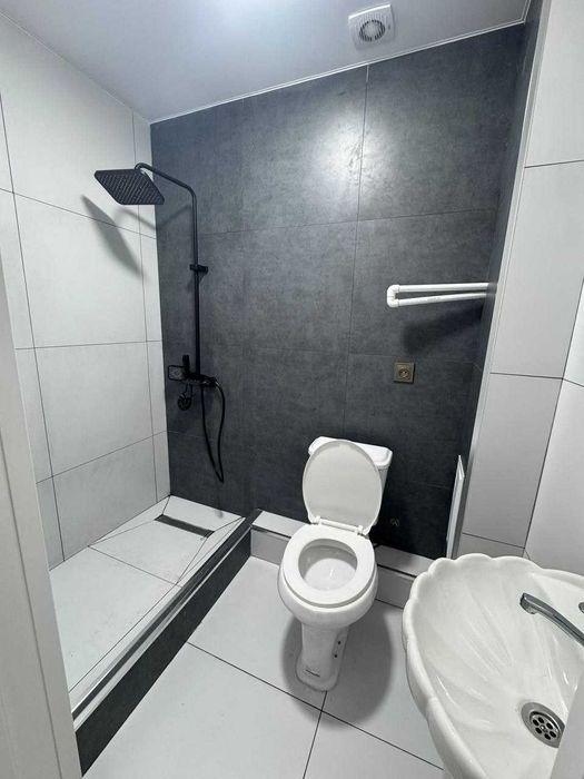 1 хоналик  квартира 7 кават янги лифтлик дом, крытый, напротив военком