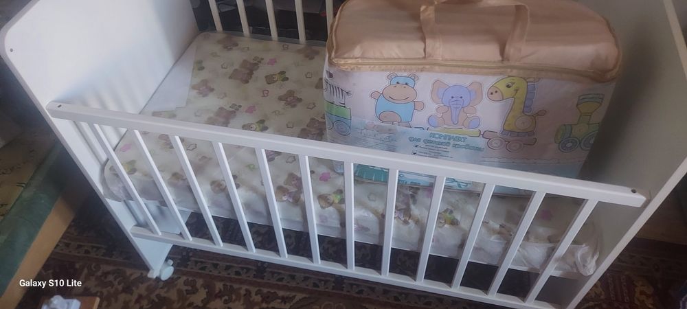 Продам детскую кроватку , новая