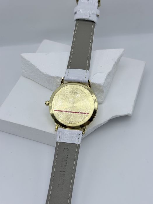 Женские золотые часы Chopard