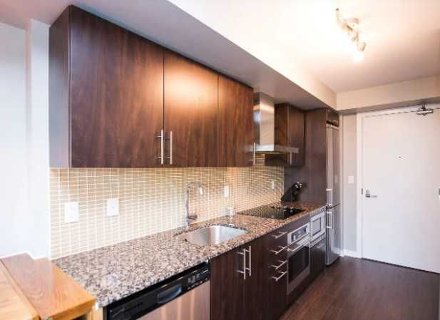 Дава се под наем Едностаен апартамент в Пловдив, Център - 22 кв.м за 107.1 € - Снимка #1