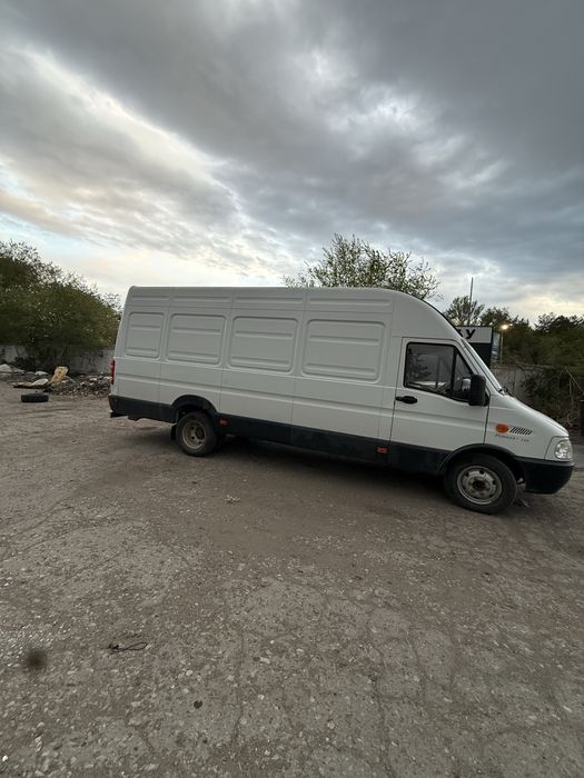 Автомобиль  Iveco