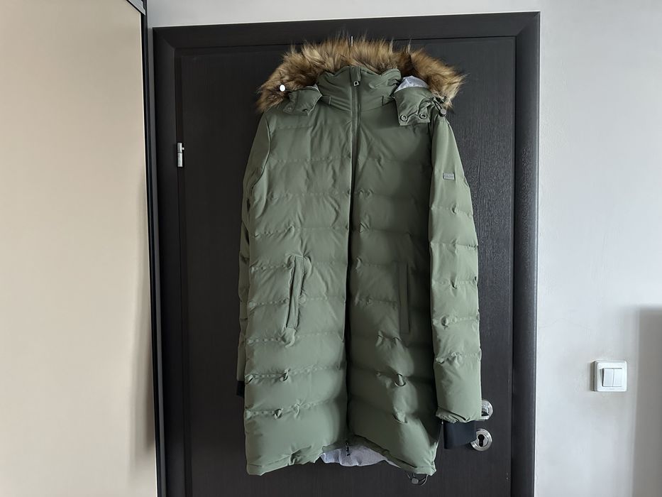 Geaca puf Guess Marciano marime M