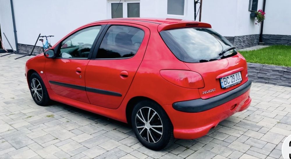 Vând Peugeot 206, an fabricație 2004, motor 1.4 HDi Diesel , clima , geamuri electrice