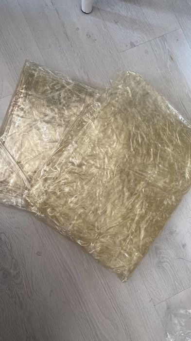 Срочно продаю  Скатерть 5метровый