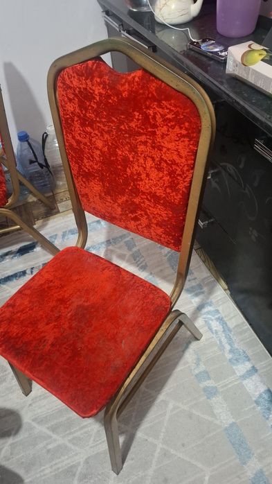 Срочно продам стулья