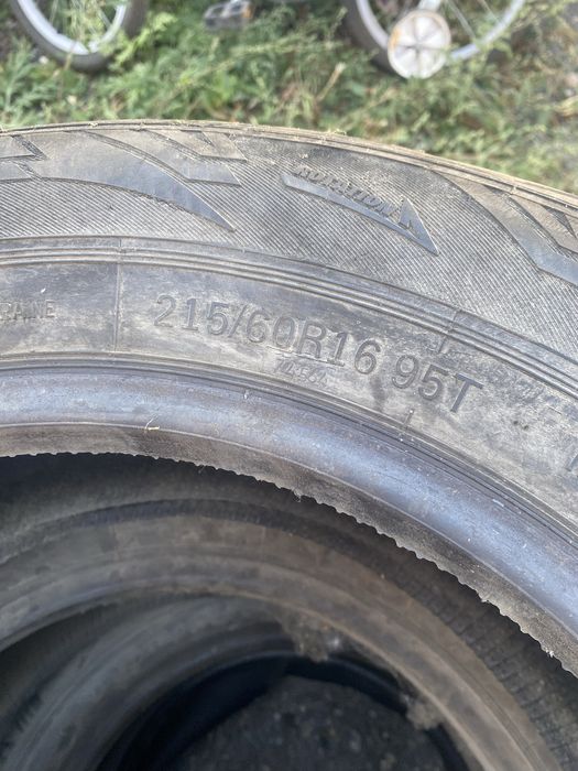 Продам зимние шины ROSAVA 215 60 R16