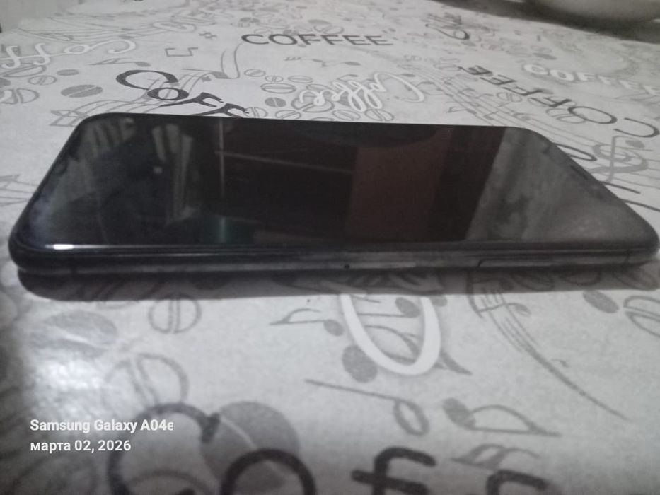 iPhone X 64 GB б/у