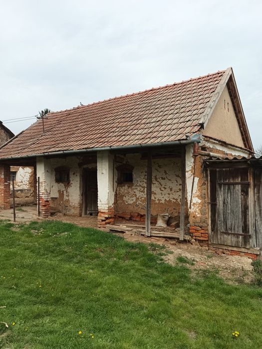 Casă la țară de vânzare