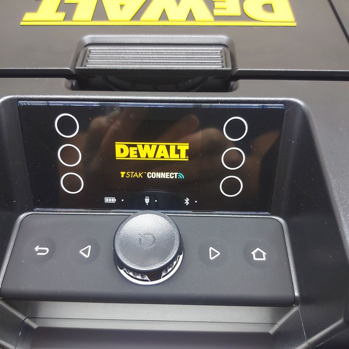 ПРОМОЦИЯ.Радио DeWalt DWST1-81078-QW