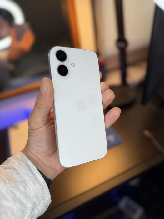 Iphone 17 pentru piese