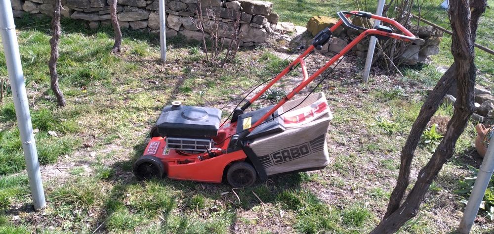 Бензинова косачка SABO