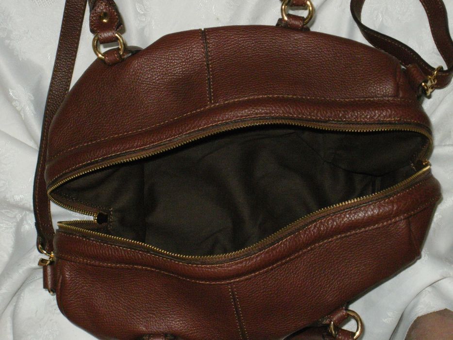 нова дамска чанта естествена кожа НМ