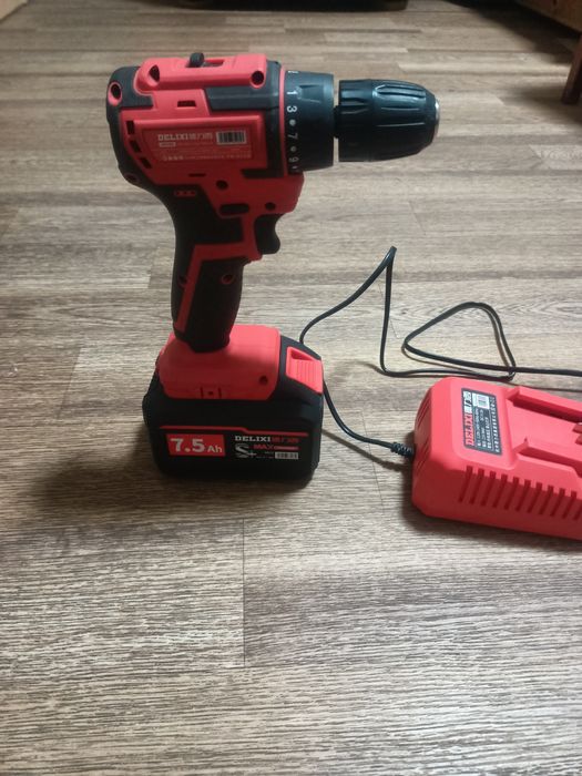 Продам шуруповёрт с большой батареей