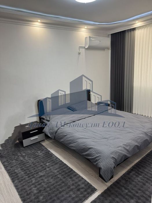 Дава се под наем Двустаен апартамент в Шумен, Център - 70 кв.м за 357 € - Снимка #4