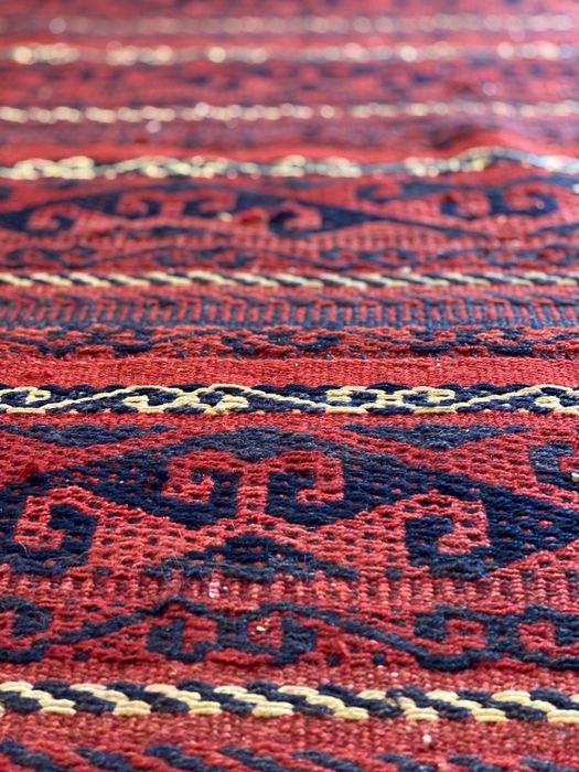 20 ғасырда қолдан тоқылған кілем