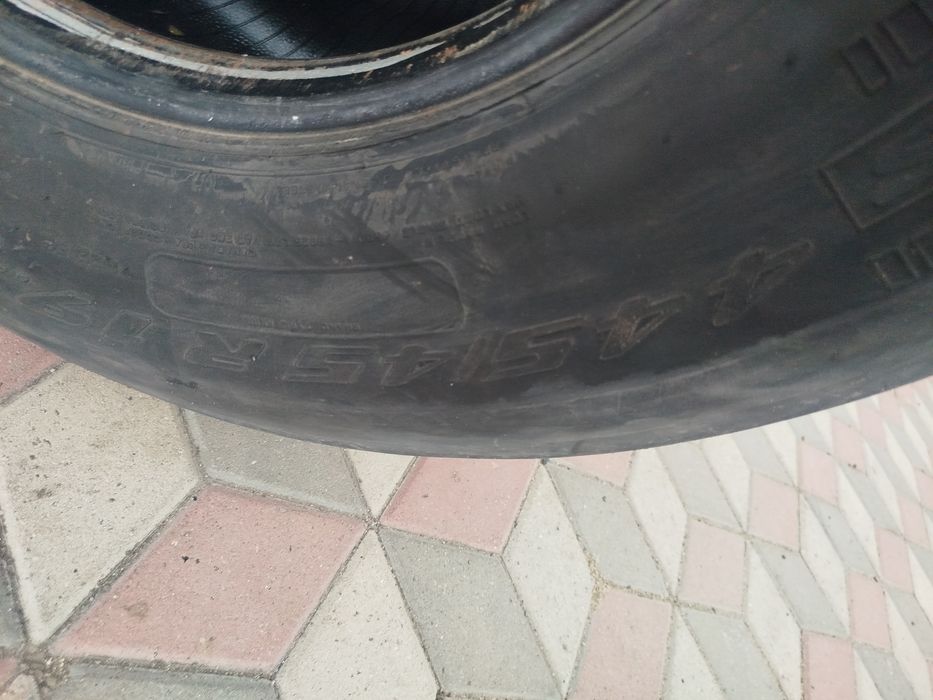 Продам  грузовые шины
