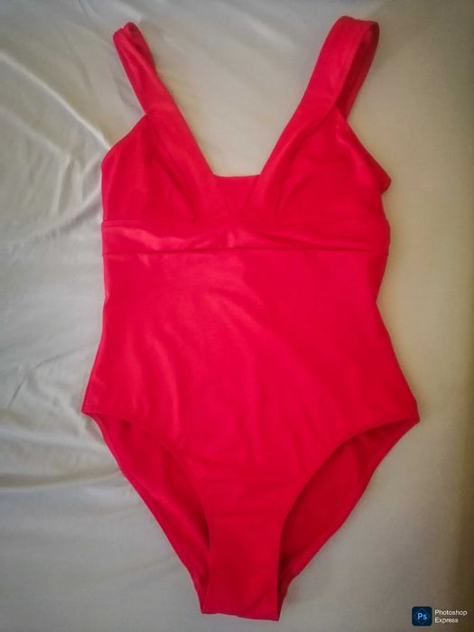 2 чифта бански костюми