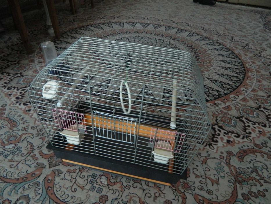Продам клетку для попугая