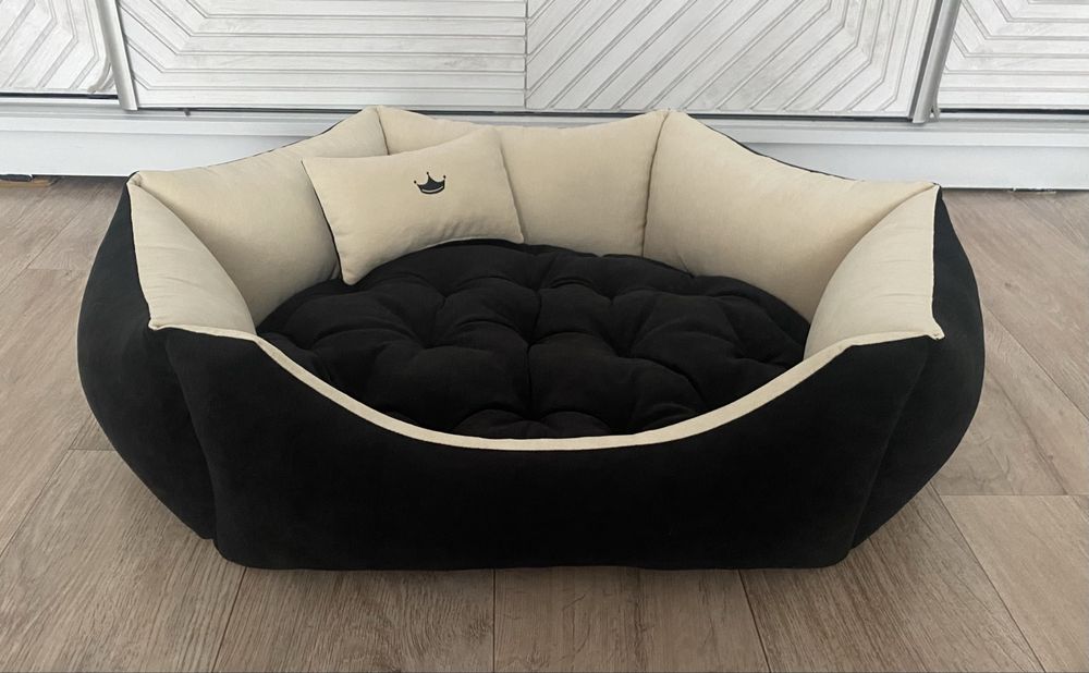 В наличии лежанка