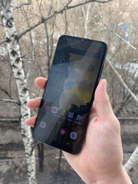 Продаю Самсунг А04е