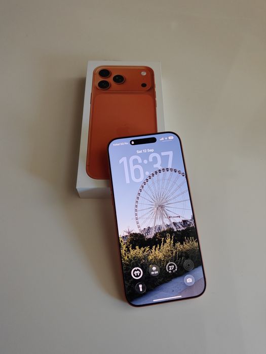 Продавам Apple iPhone 17 Pro Max 256GB Cosmic Orange