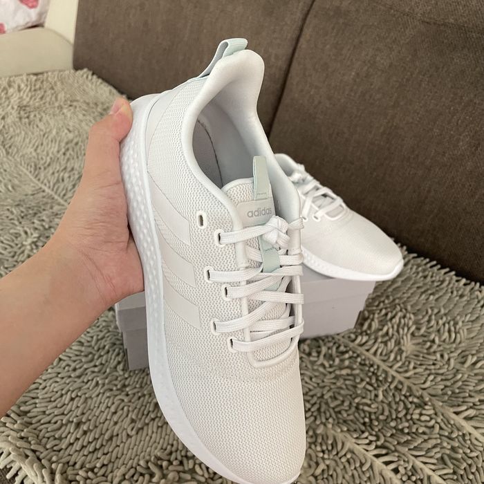 Новые Adidas кроссовки