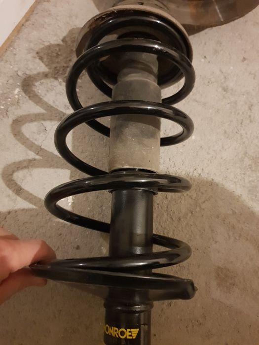 Амортисьор с прожина за Рено клио 1.2 бензин, 1993г.