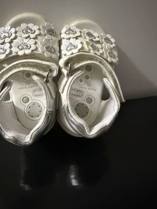 Sandale Chicco marimea 18