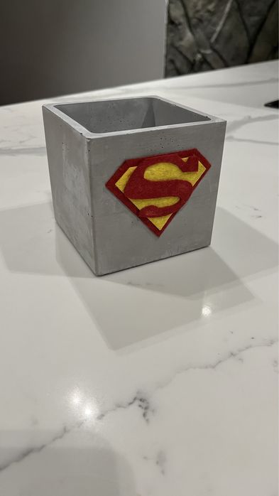 Бетонные кашпо «Супер герои»