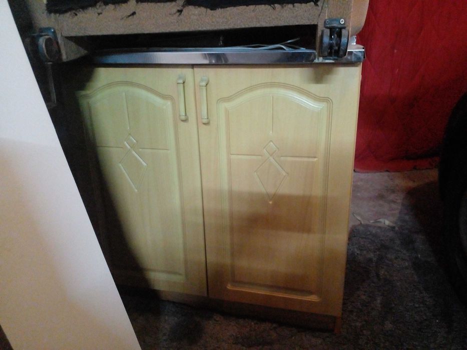Продам кухоный гарнитур б/у.