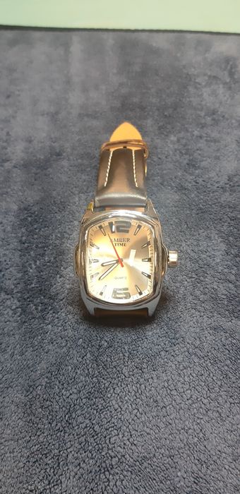 Часовник  AMBER TIME